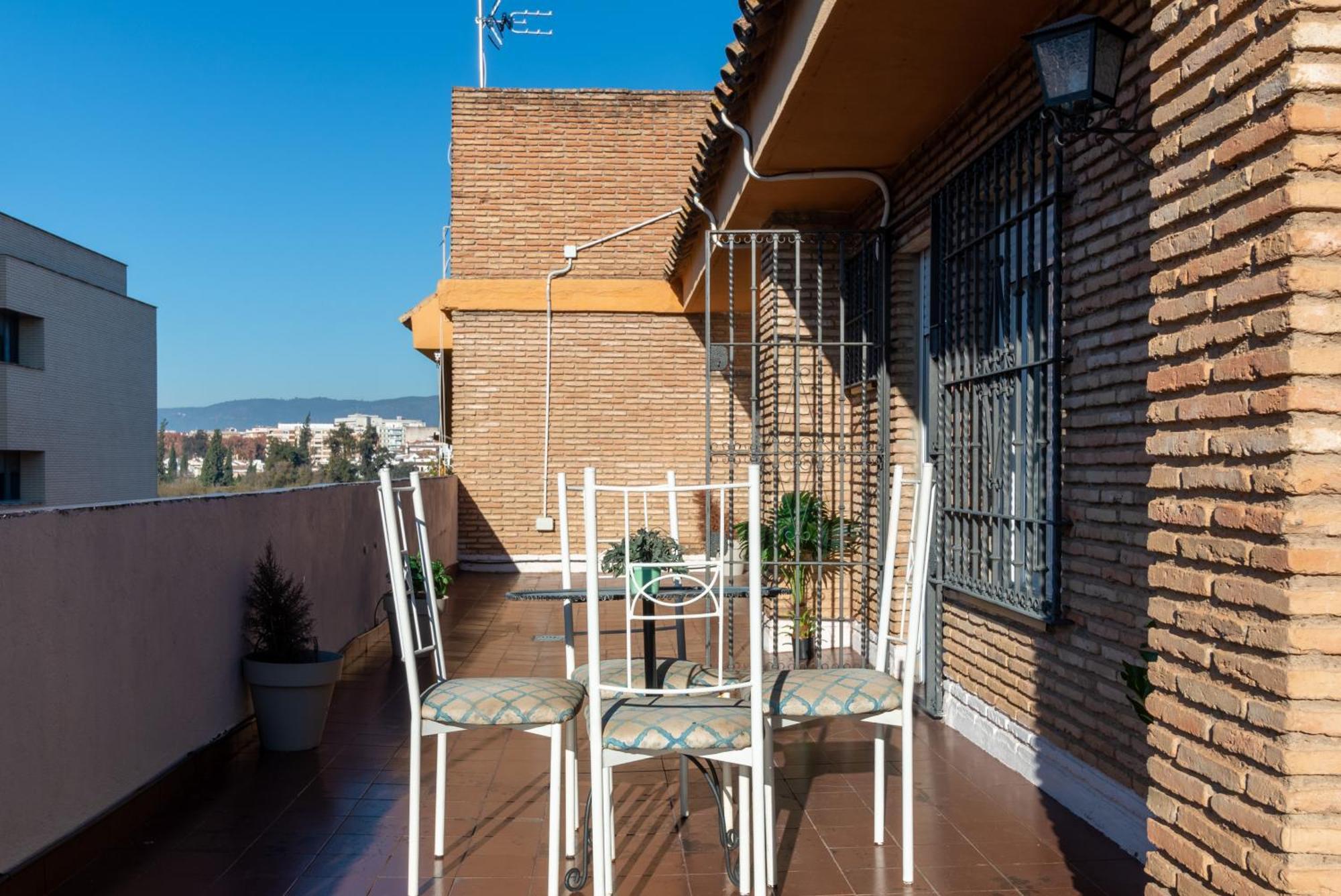 Atico Puente Romano Parking Gratuito 科爾多瓦 外观 照片