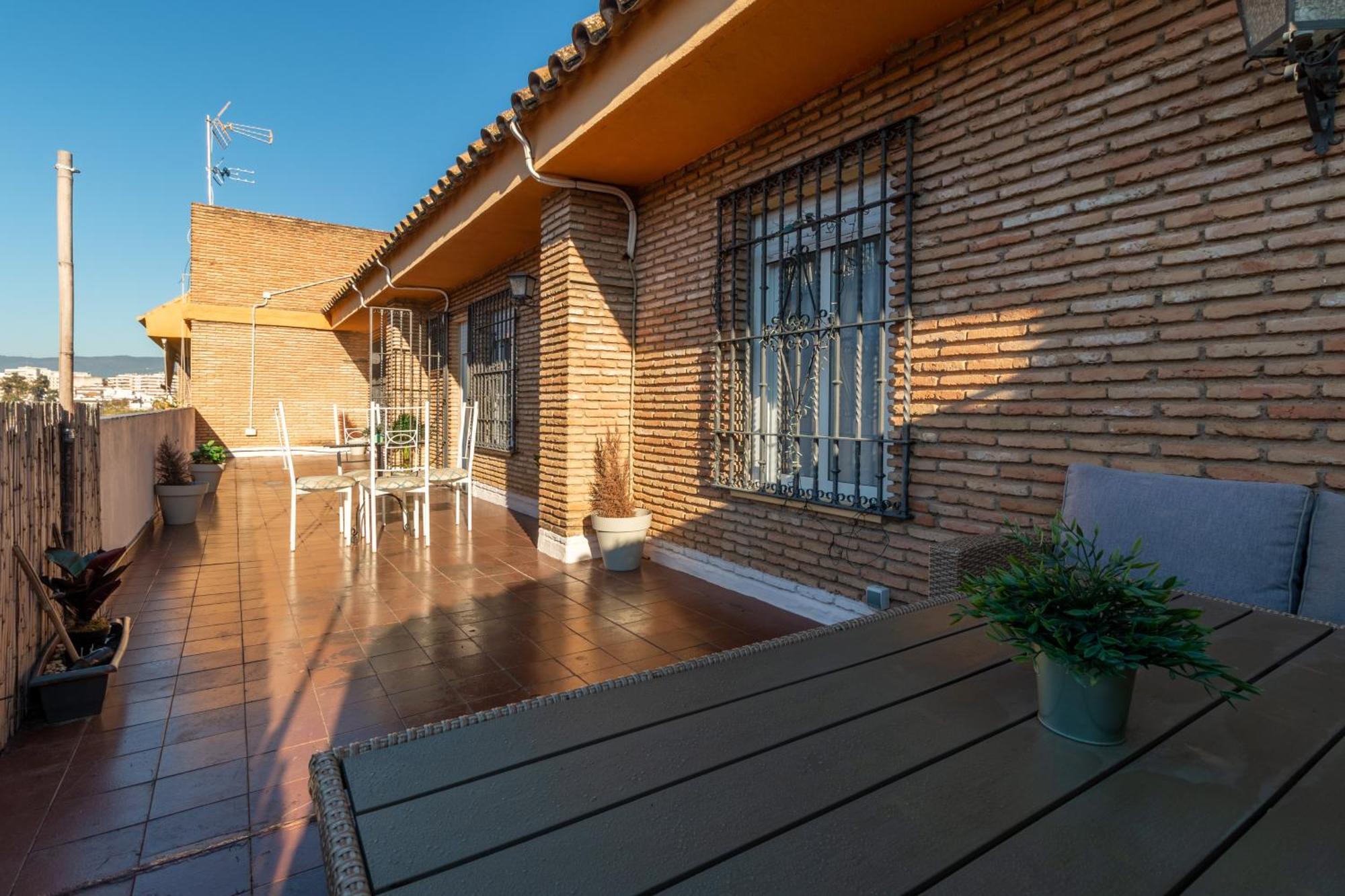 Atico Puente Romano Parking Gratuito 科爾多瓦 外观 照片